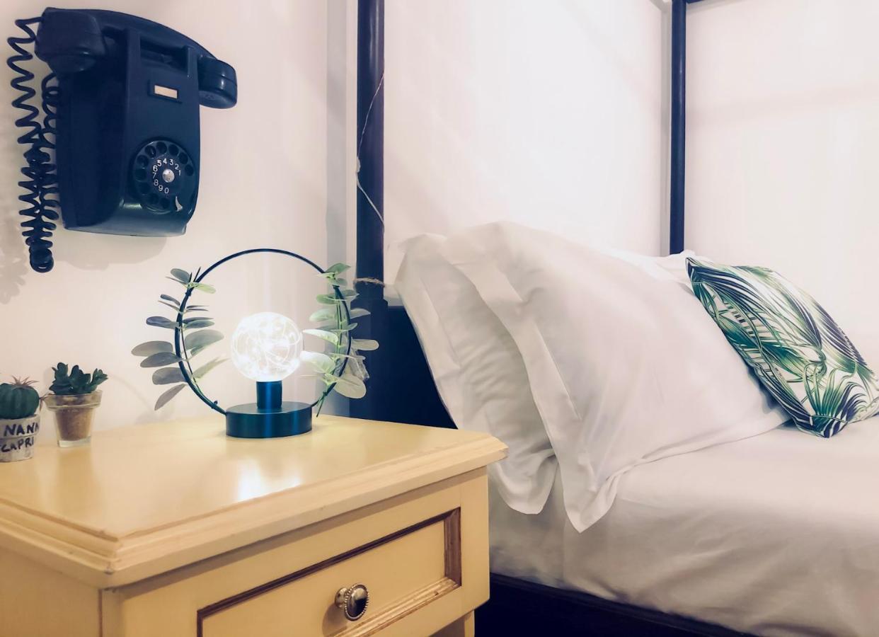 Jungle 13 - Room And Apartments نابولي المظهر الخارجي الصورة