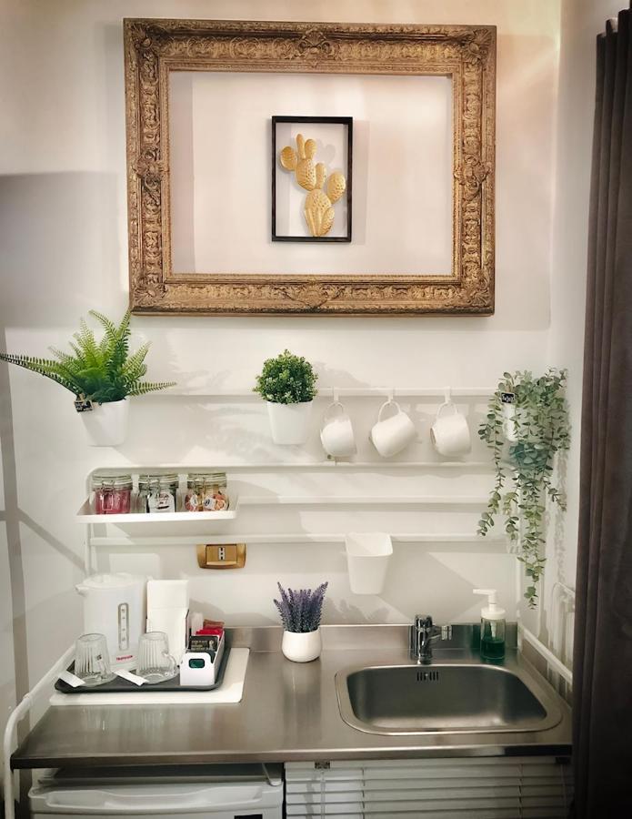 Jungle 13 - Room And Apartments نابولي المظهر الخارجي الصورة