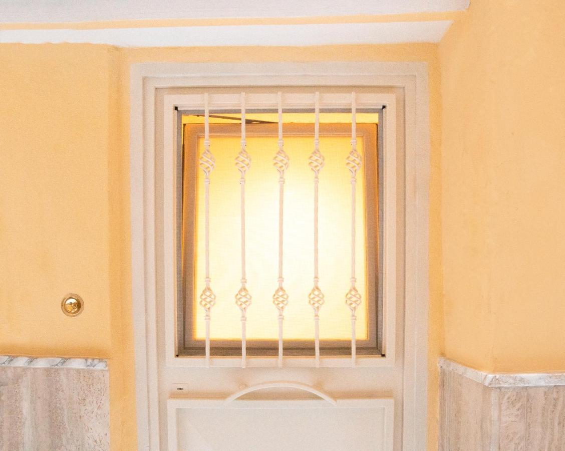 Jungle 13 - Room And Apartments نابولي المظهر الخارجي الصورة