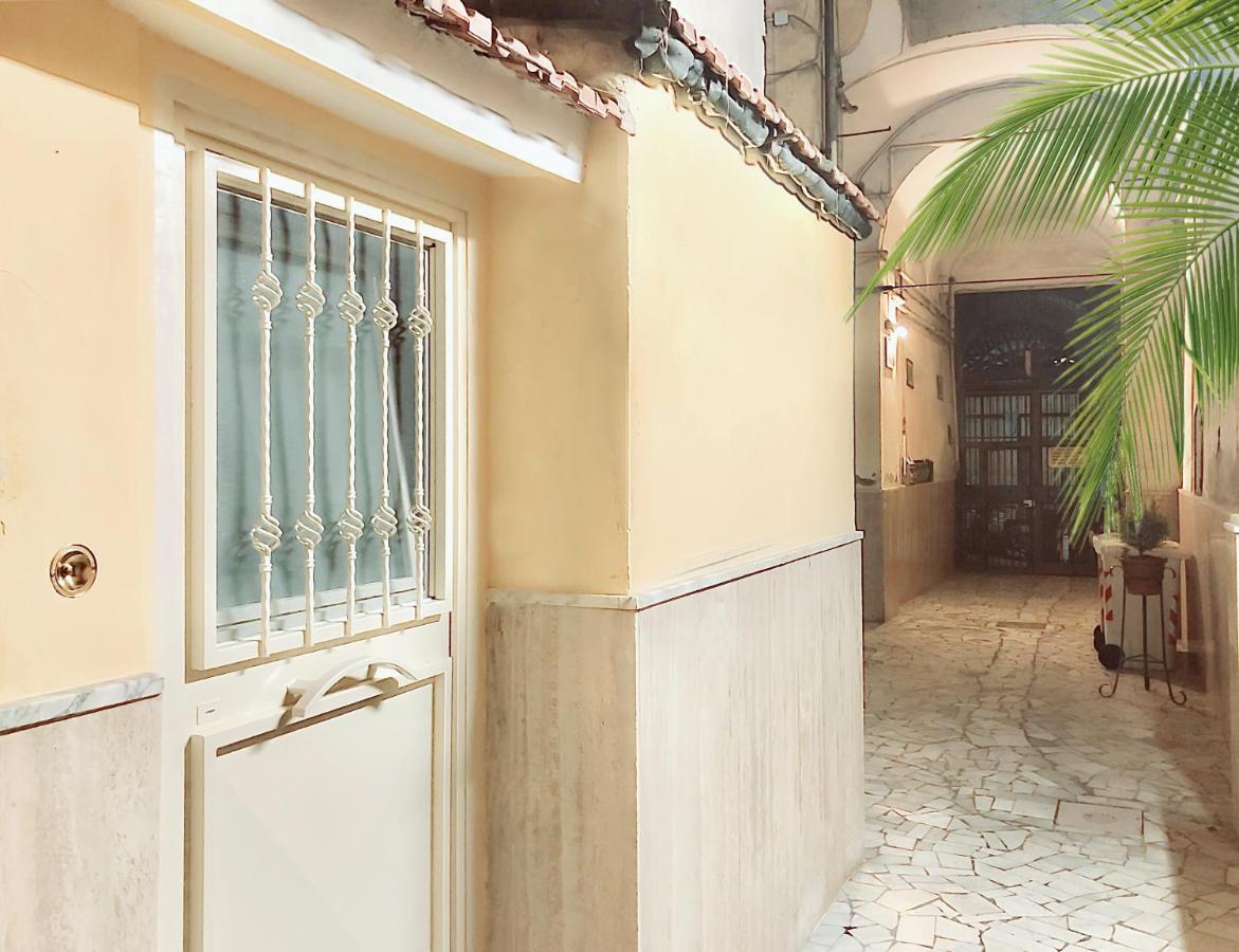 Jungle 13 - Room And Apartments نابولي المظهر الخارجي الصورة