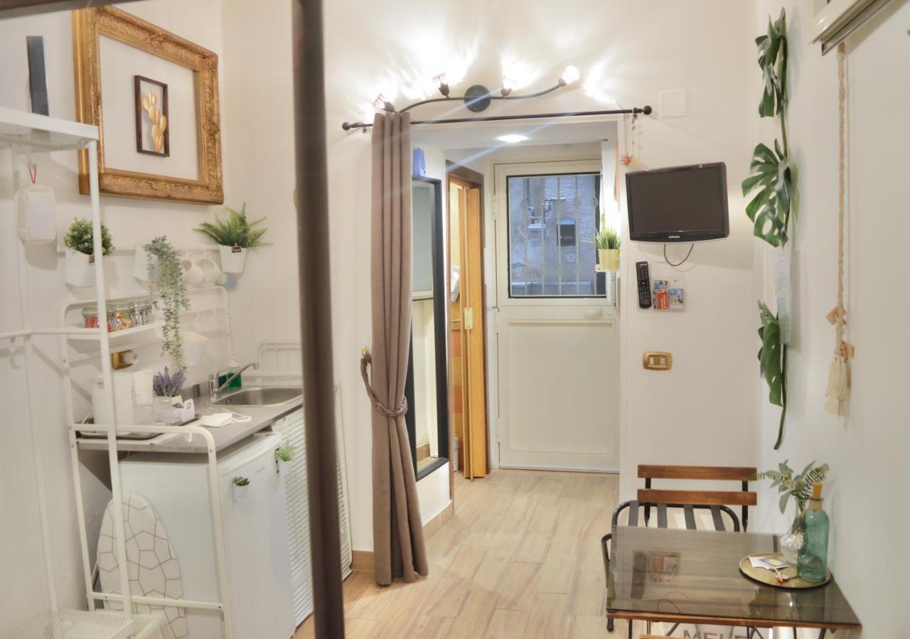 Jungle 13 - Room And Apartments نابولي المظهر الخارجي الصورة